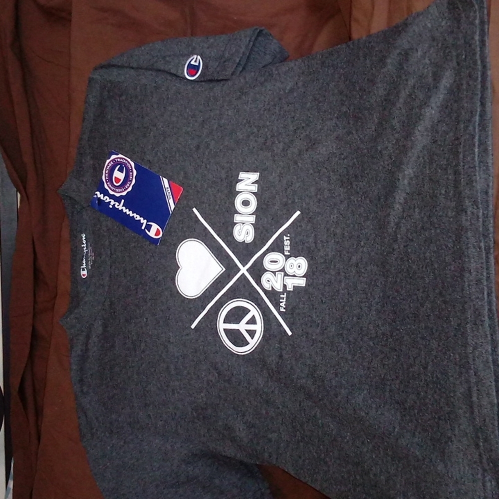 Champion Graphic Tee Shirt